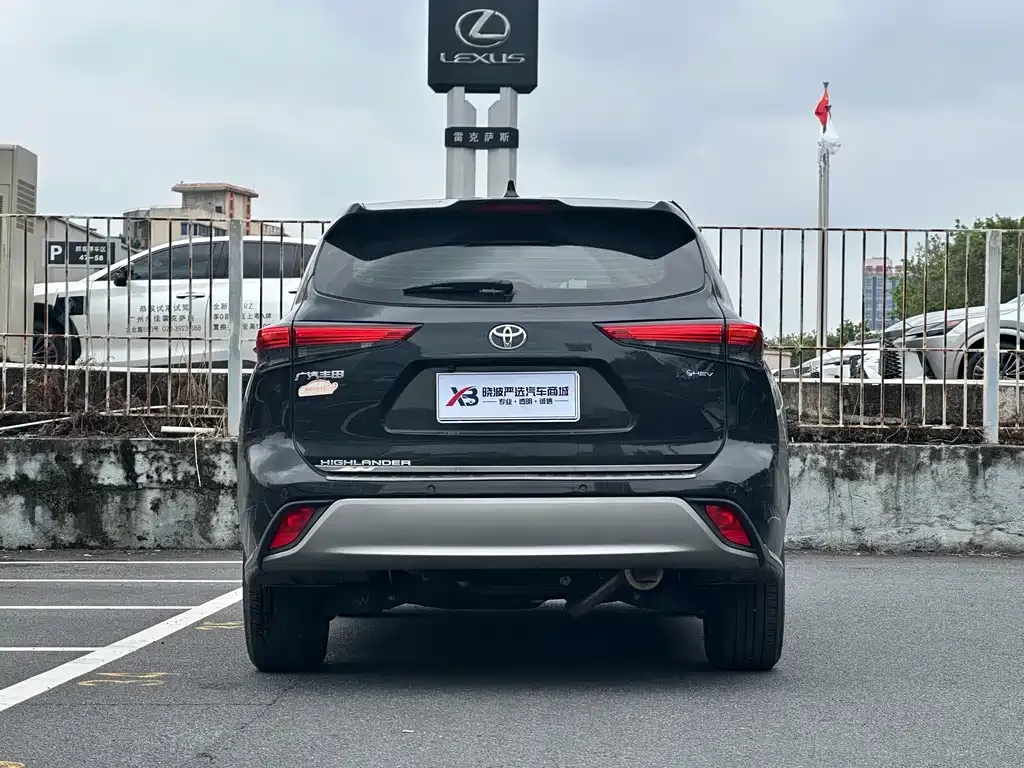 Toyota Highlander — фото 5