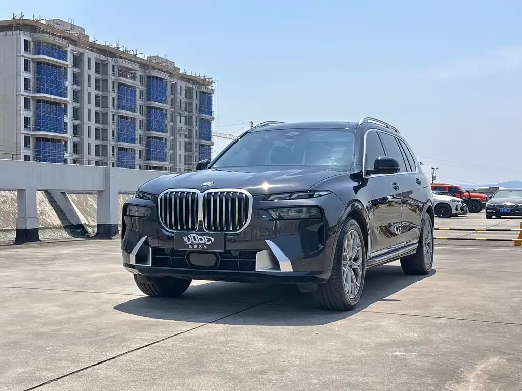 BMW X7 — фото 1