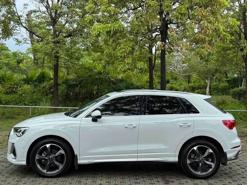 Audi Q3 — фото 5