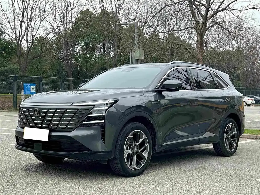 Changan CS75PLUS — фото 2