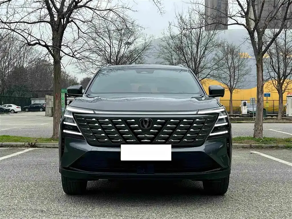 Changan CS75PLUS — фото 3