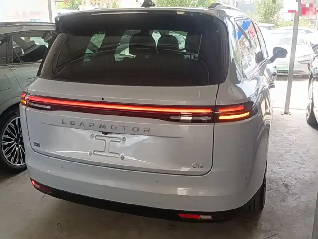 Leapmotor C16 — фото 10
