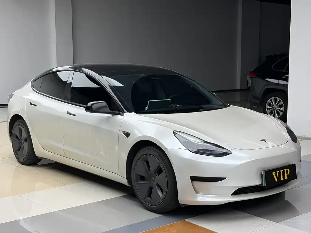 Tesla Model 3 — фото 5