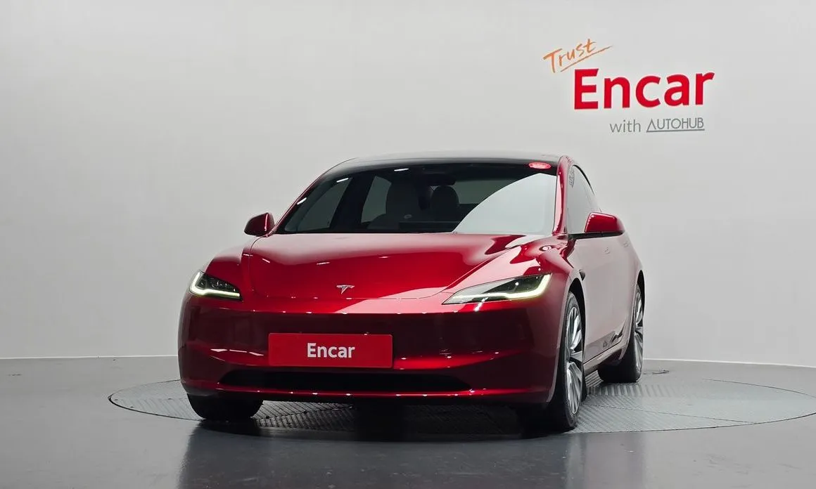 Tesla Model 3 — фото 3