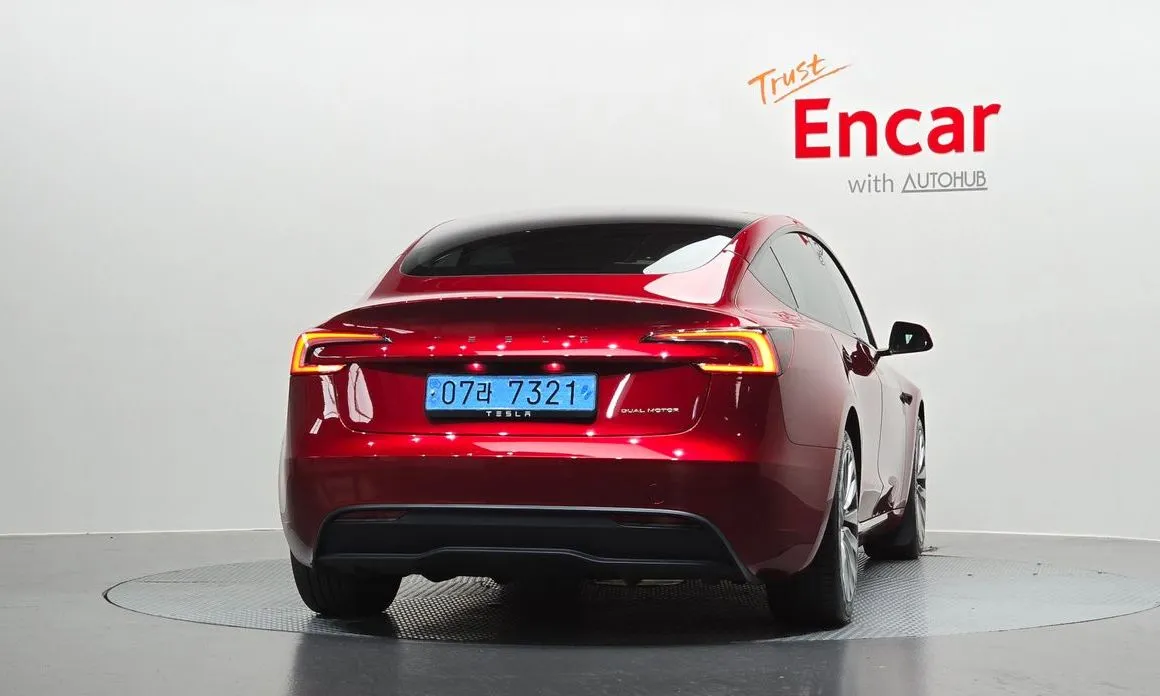 Tesla Model 3 — фото 8