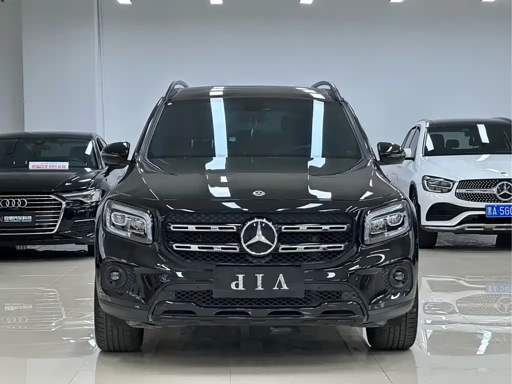 Mercedes-Benz GLB — фото 4