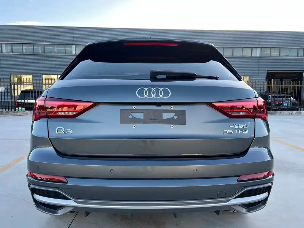 Audi Q3 — фото 8