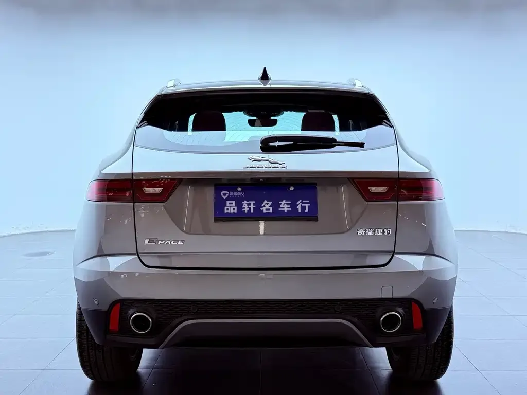 Jaguar E-PACE — фото 2