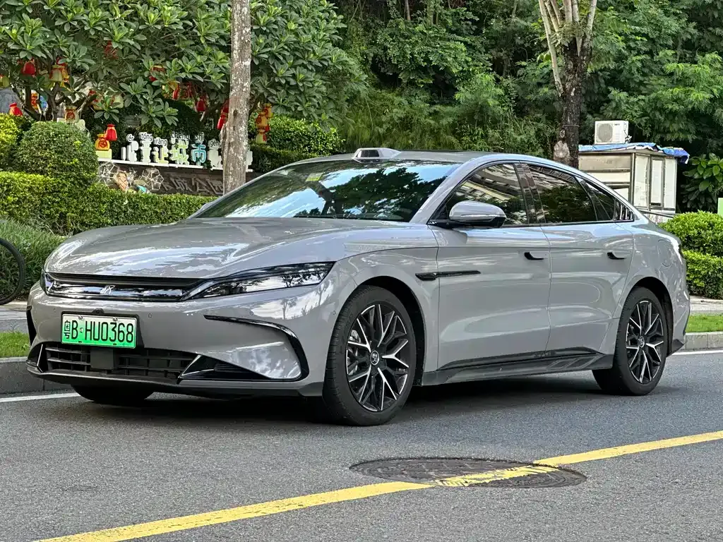 BYD Han — фото 1