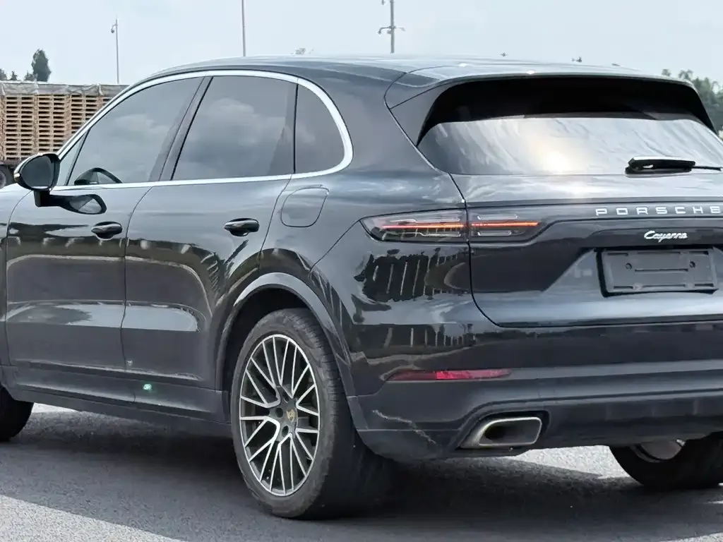 Porsche Cayenne Hybrid — фото 2