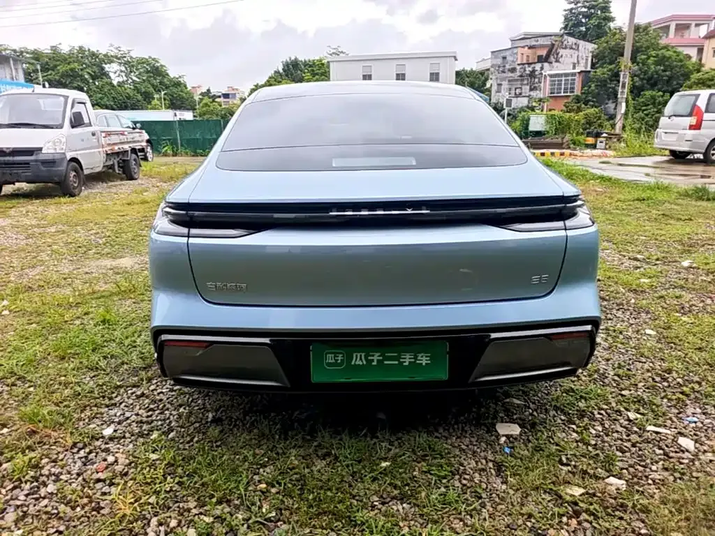 Geely Galaxy E8 — фото 6