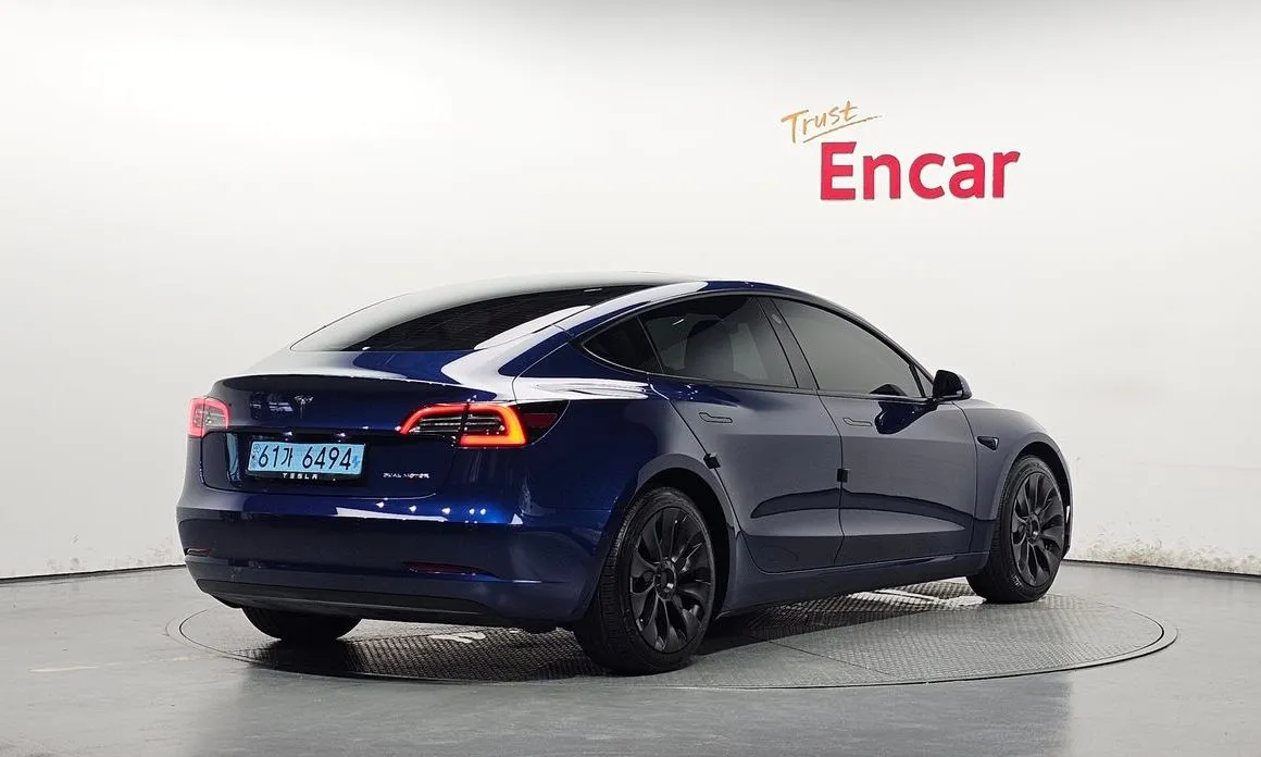 Tesla Model 3 — фото 5
