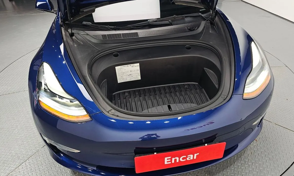 Tesla Model 3 — фото 10