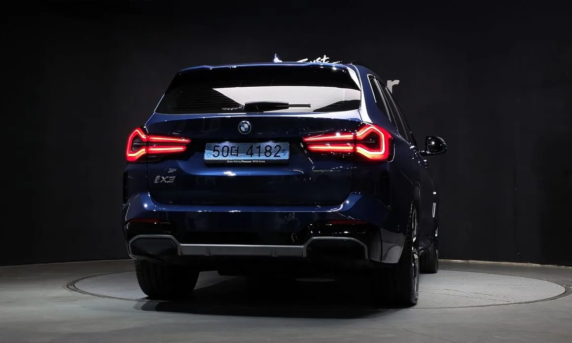 BMW iX3 — фото 3