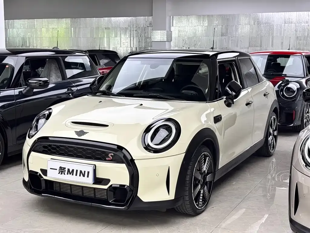 MINI Cooper (3-door) — фото 1