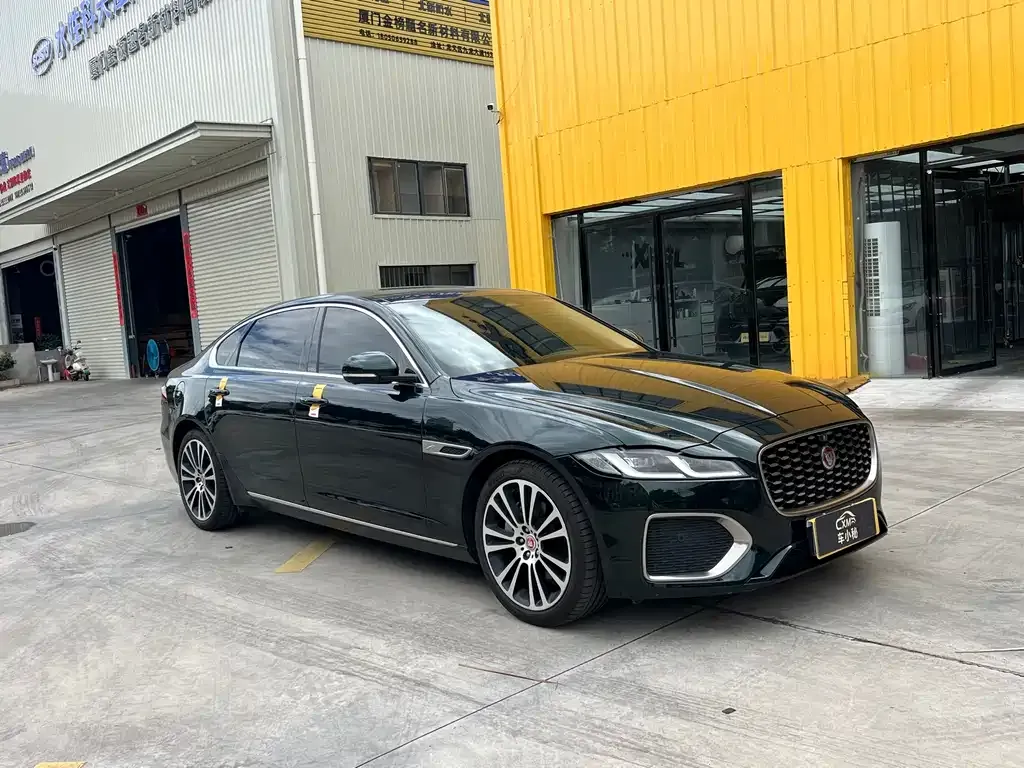 Jaguar XFL — фото 1
