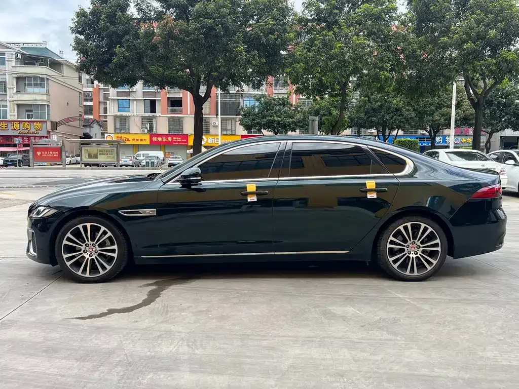 Jaguar XFL — фото 10