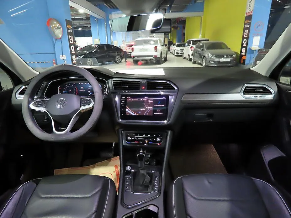 Volkswagen Tiguan — фото 7