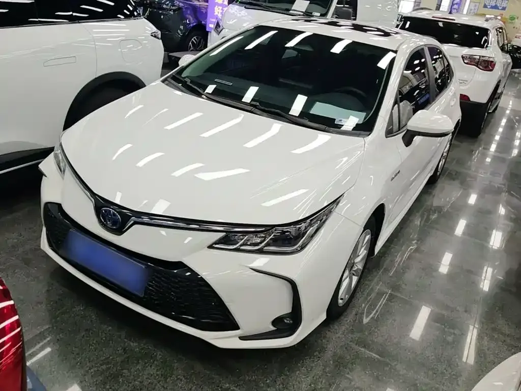 Toyota Corolla — фото 1