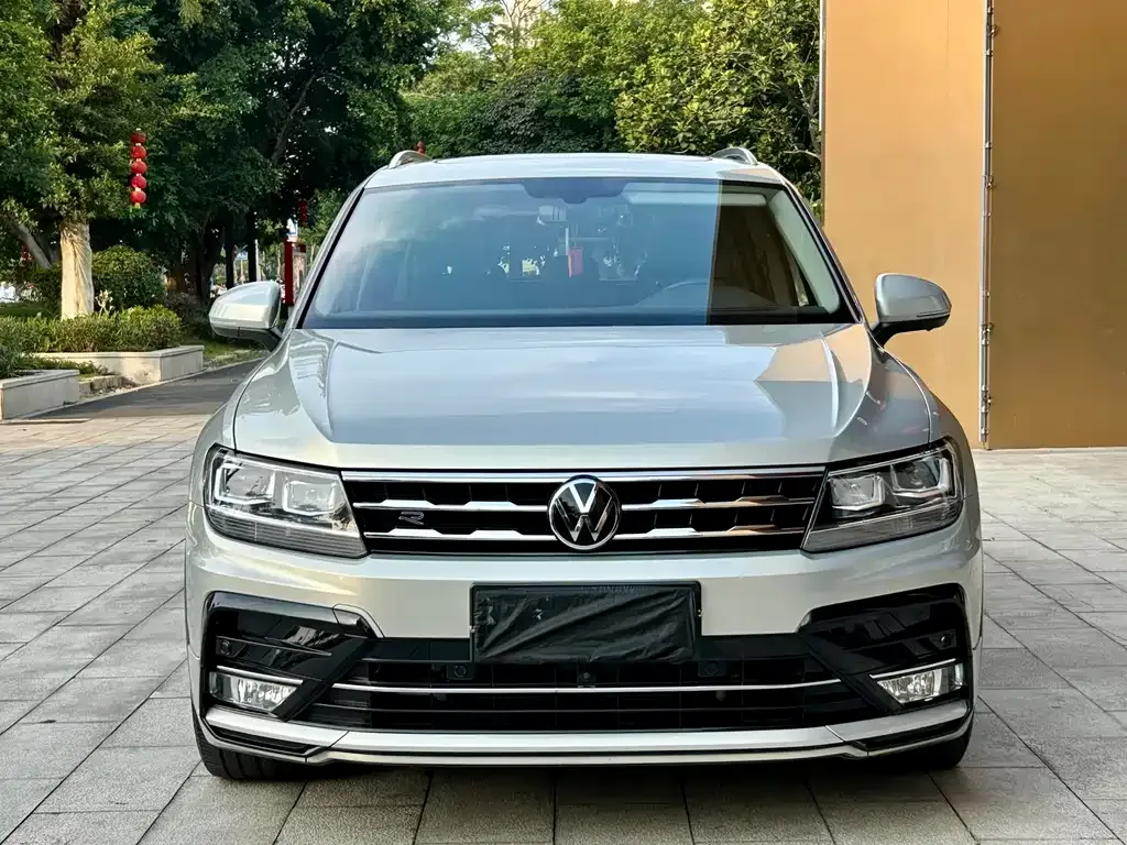 Volkswagen Tiguan L — фото 5