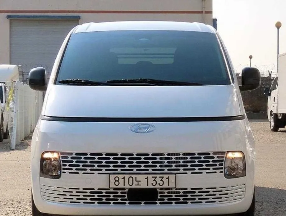 Hyundai Staria — фото 1