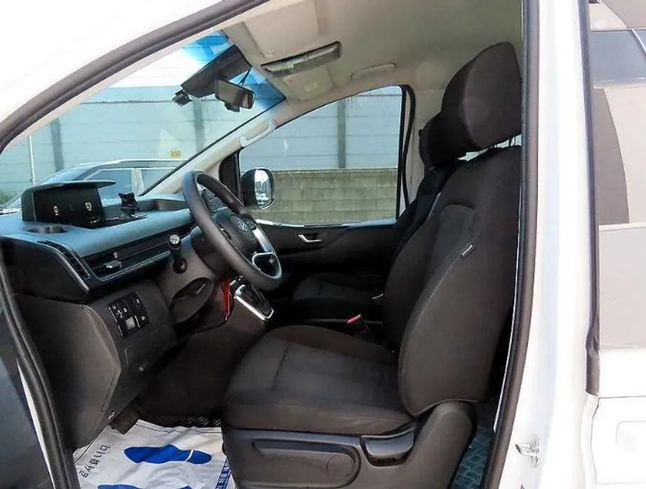 Hyundai Staria — фото 2