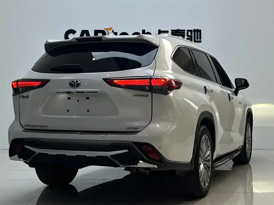 Toyota Highlander — фото 2