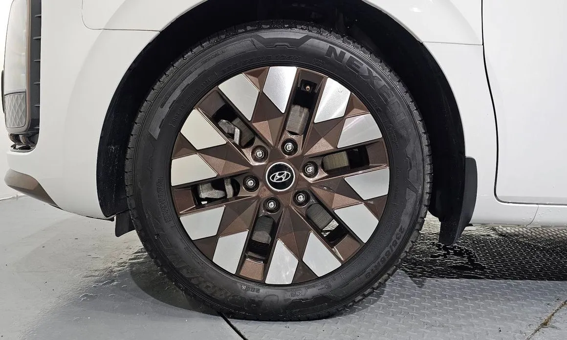 Hyundai Staria — фото 3
