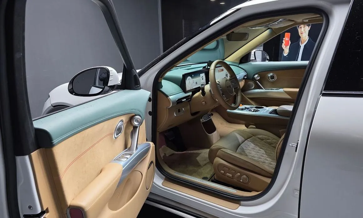 Genesis GV60 — фото 10
