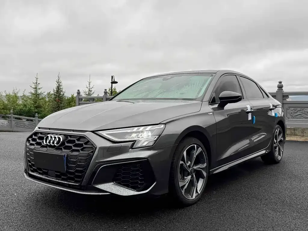 Audi A3 — фото 1