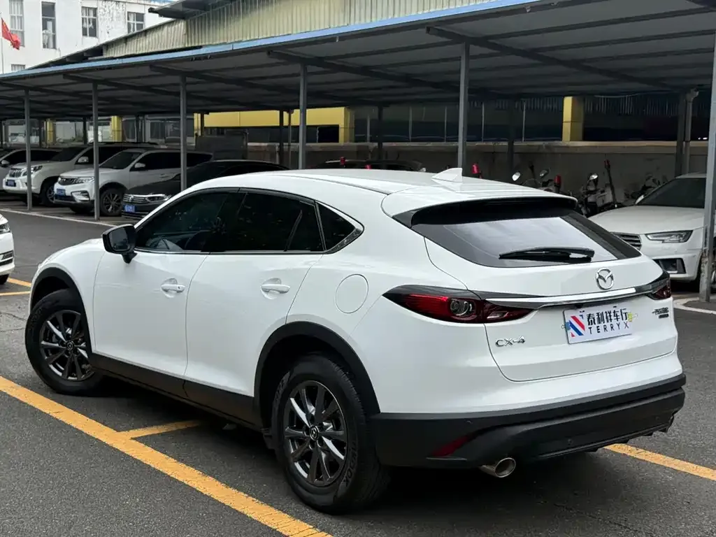Mazda CX-4 — фото 4