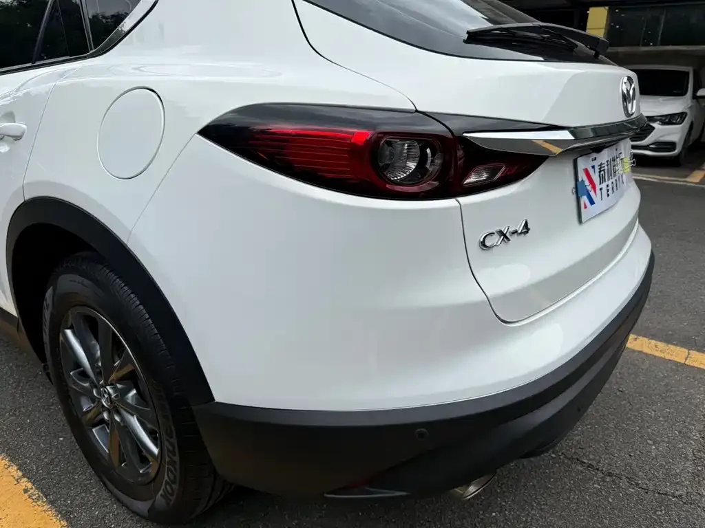 Mazda CX-4 — фото 7