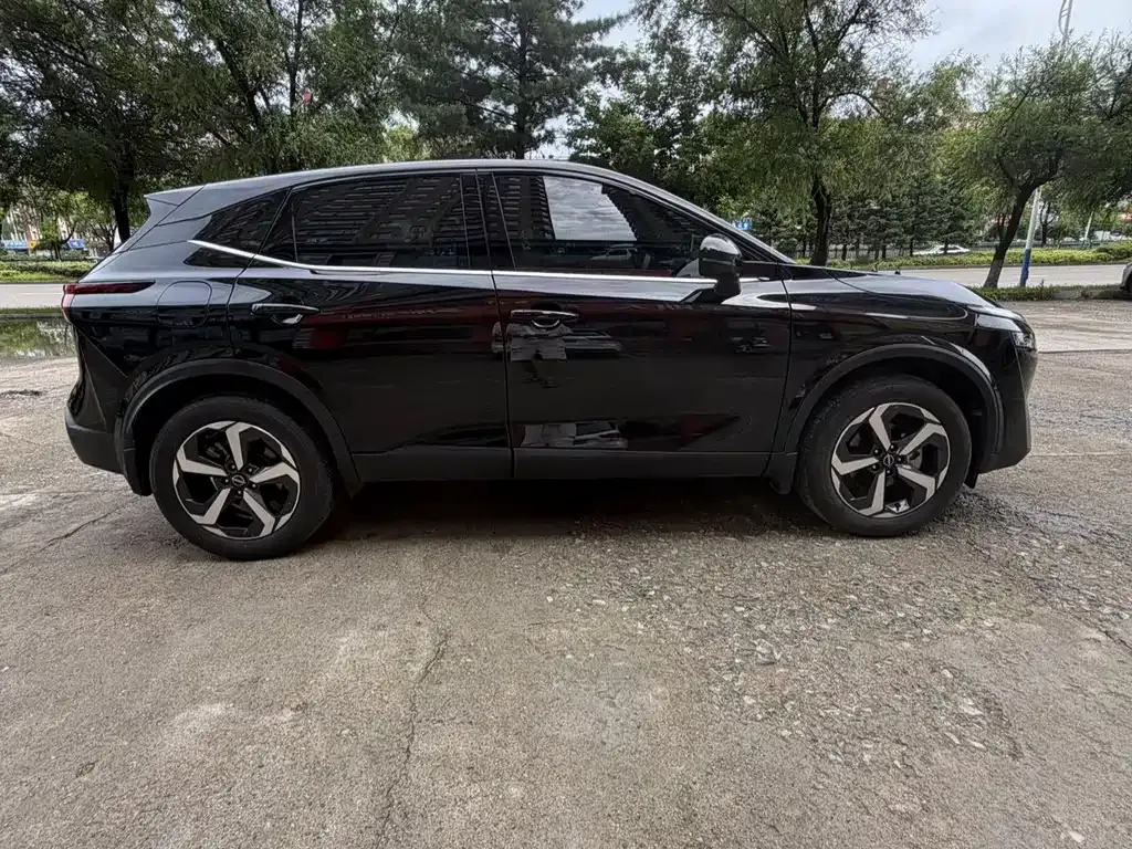 Nissan Qashqai — фото 10