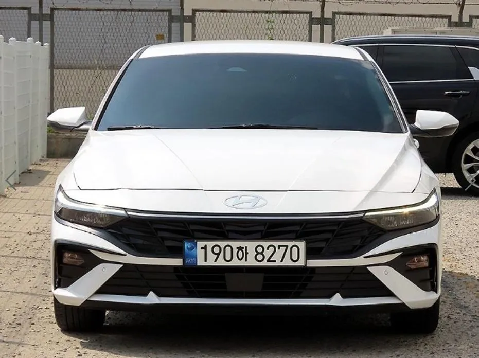 Hyundai AVANTE — фото 1