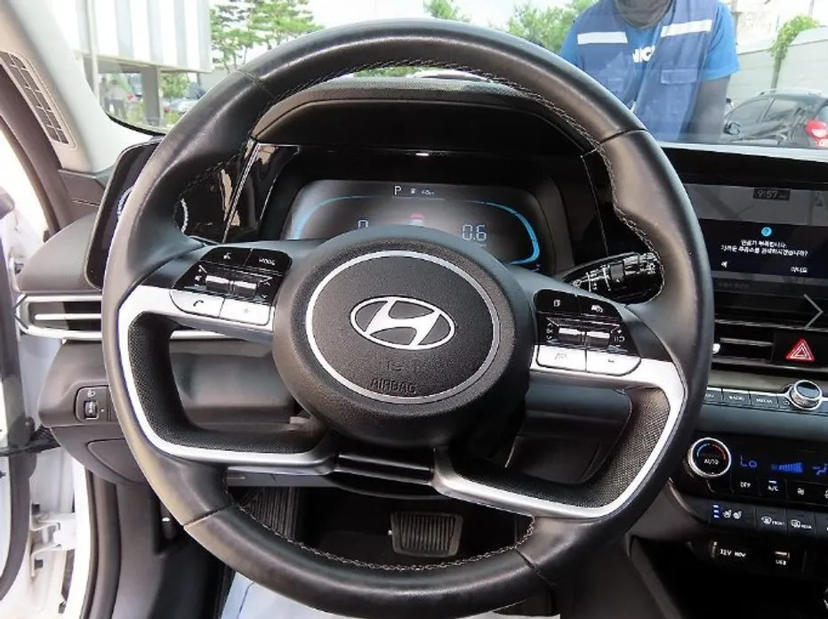 Hyundai AVANTE — фото 8