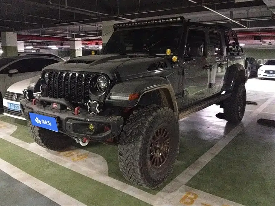 Jeep Gladiator — фото 1