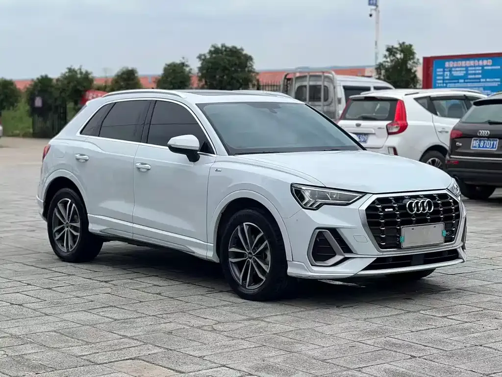 Audi Q3 — фото 6