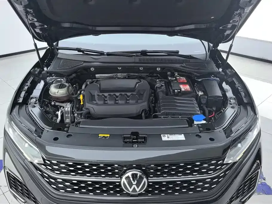 Volkswagen Passat — фото 10