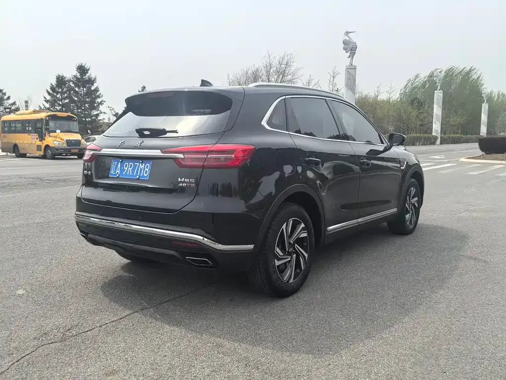 Hongqi HS5 — фото 6
