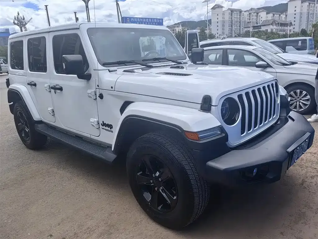 Jeep Wrangler — фото 1