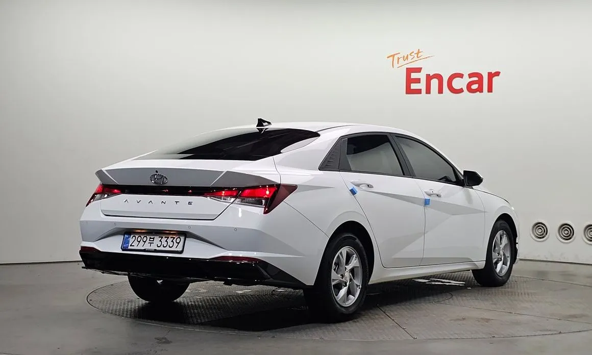 Hyundai AVANTE — фото 2