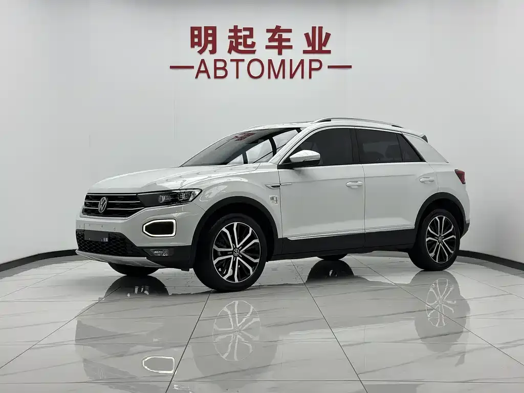 Volkswagen T-Roc — фото 1