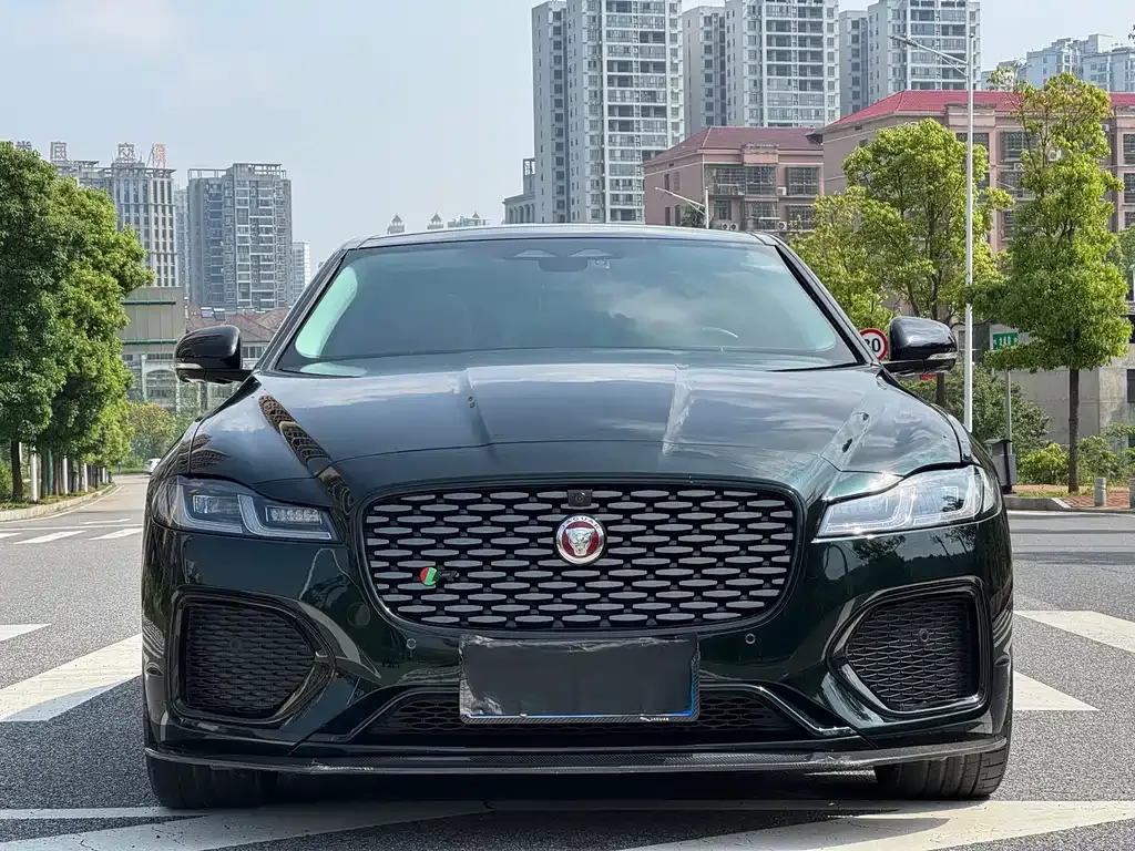 Jaguar XFL — фото 3
