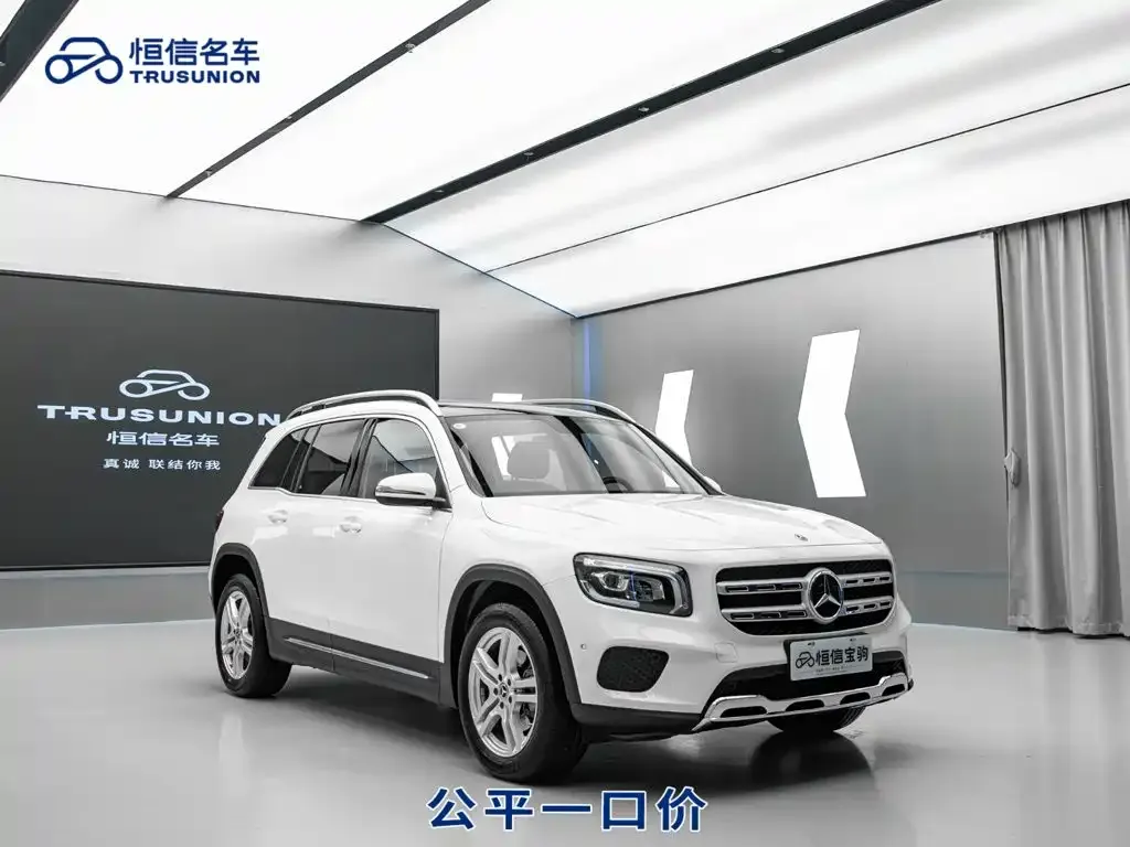 Mercedes-Benz GLB — фото 9