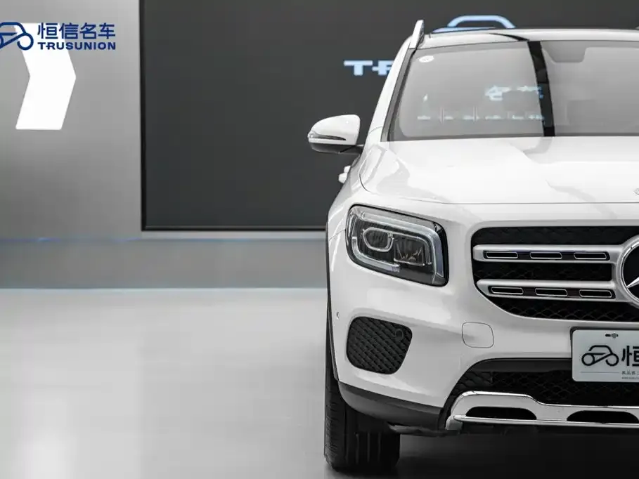 Mercedes-Benz GLB — фото 2