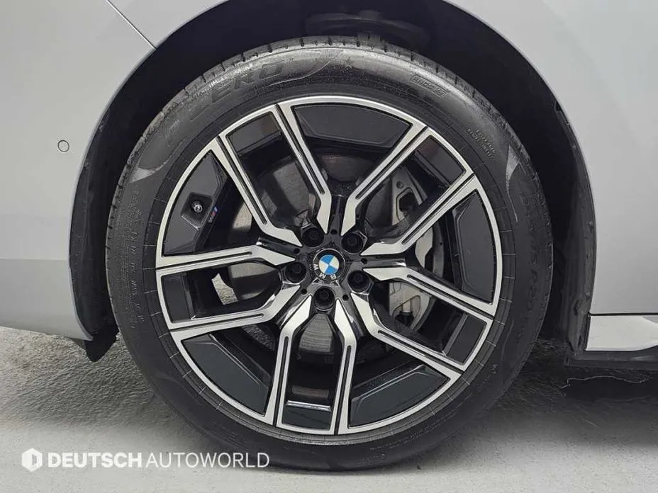 BMW i7 2023 из KR, фото 8