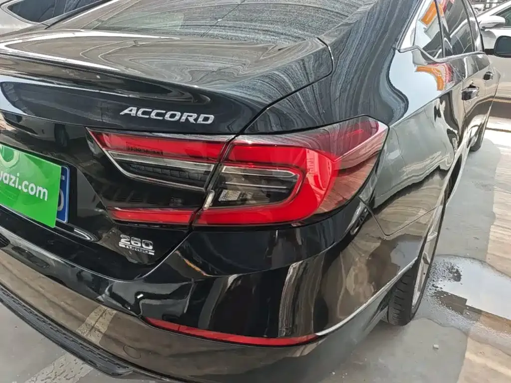 Honda Accord — фото 6