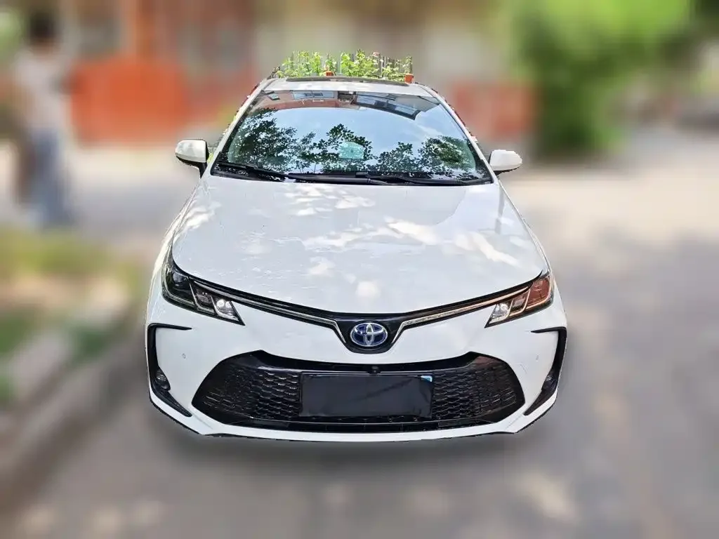 Toyota Corolla — фото 6