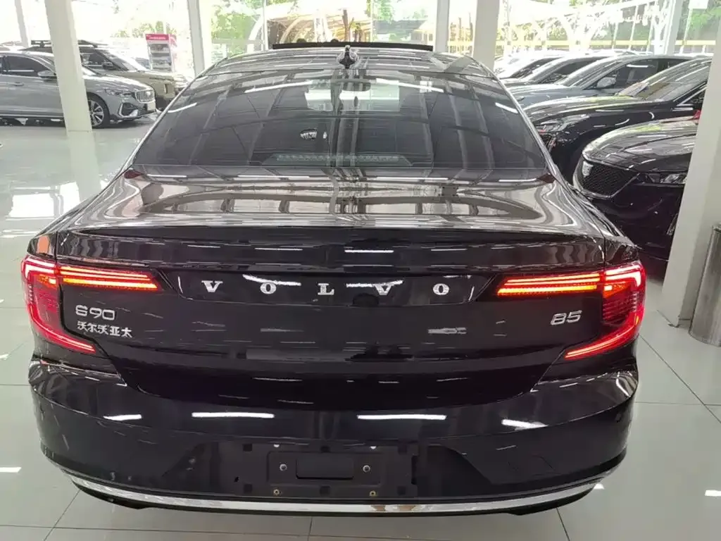 Volvo S90 — фото 4