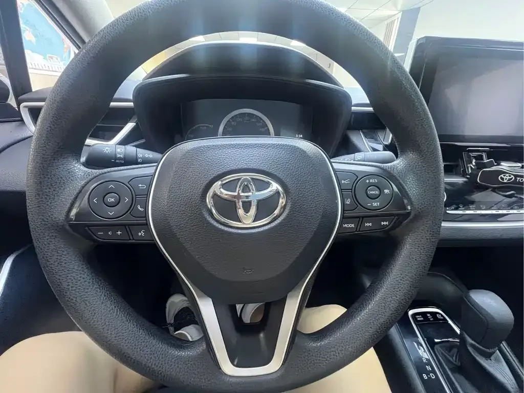 Toyota Corolla — фото 2